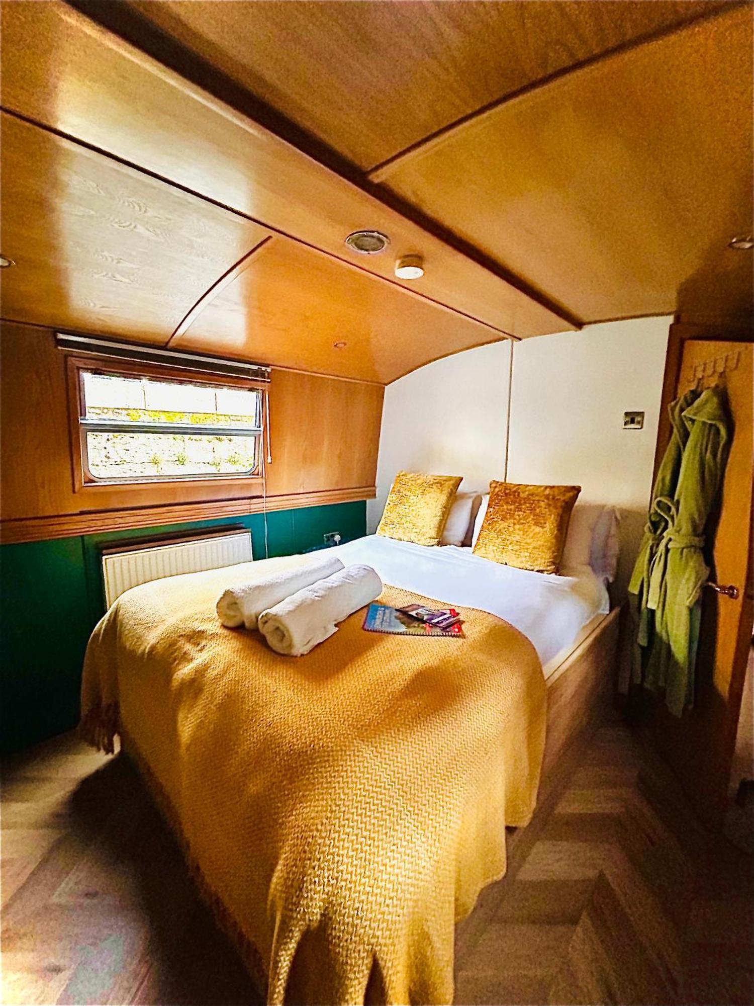 Hotel Edinburgh - Houseboats Esterno foto