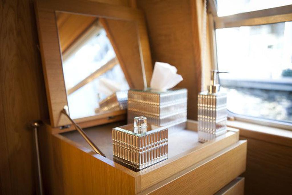 Hotel Edinburgh - Houseboats Esterno foto